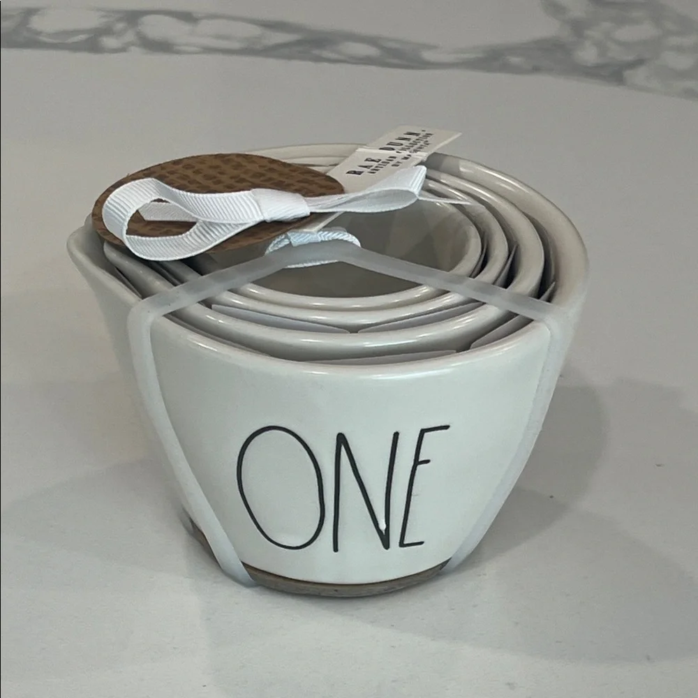 Rae Dunn Measuring Cups..